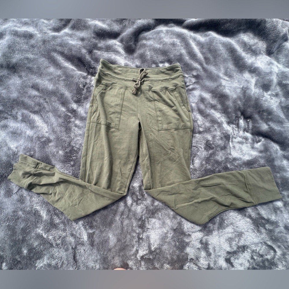 Wild Fable Olive Joggers✨🌱